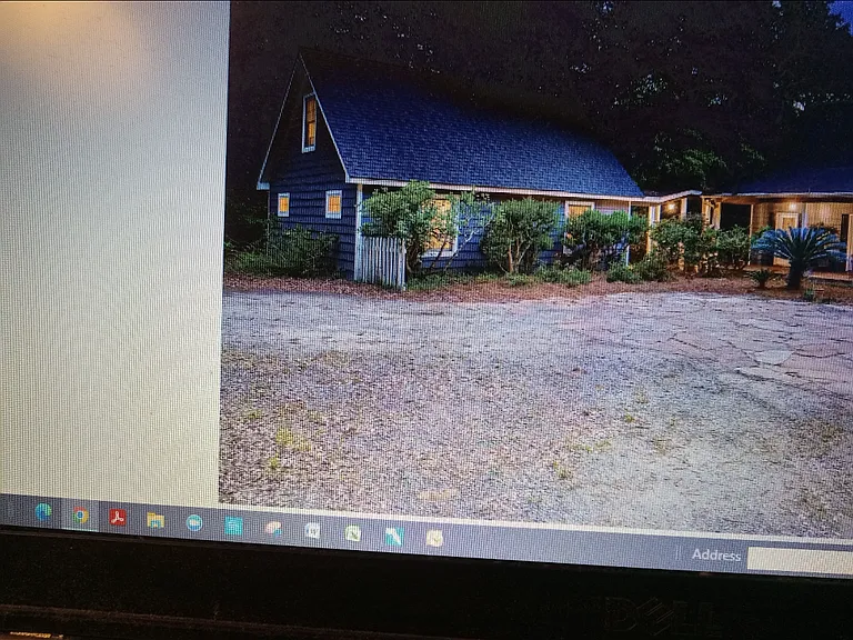 4996 Maybank Hwy — Photo 3