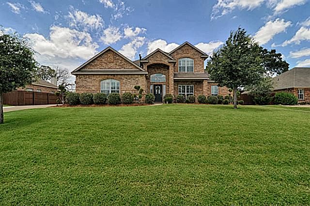 1st image of 416 Winterwood Dr