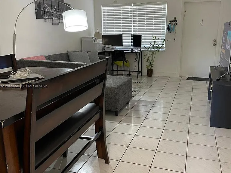 3551 SW 11th St #7B — Photo 3