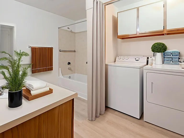 Glenbrook Apartments — Photo 21