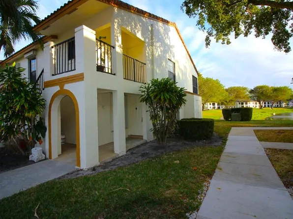 320 Olivewood Pl, Boca Raton, FL