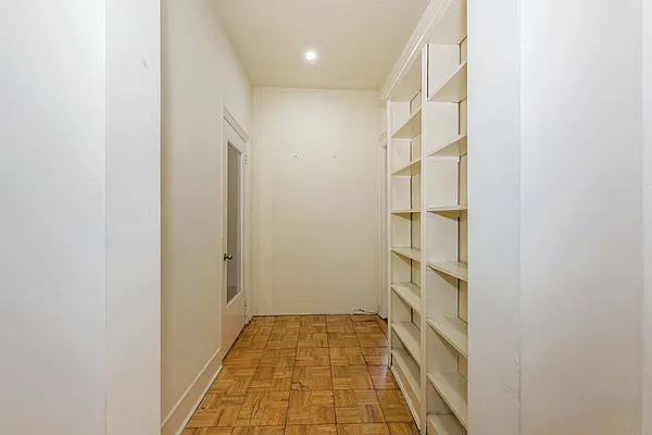 Rented by Century 21 American Homes | media 27