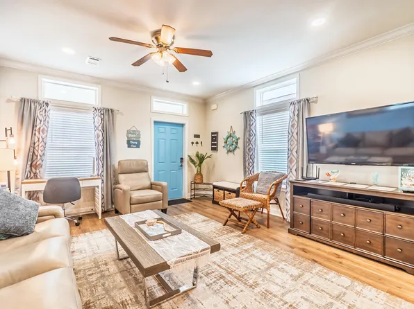 1415 Bahia Dr, Gulf Breeze, FL 32566