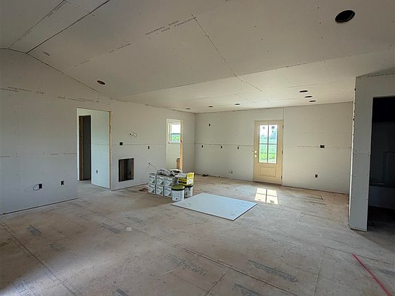 3rd image of 1161 Erwin Rd