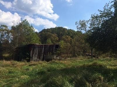2nd image of 504 Damron Branch Rd