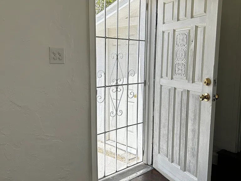 4406 La Luz Ave — Photo 49