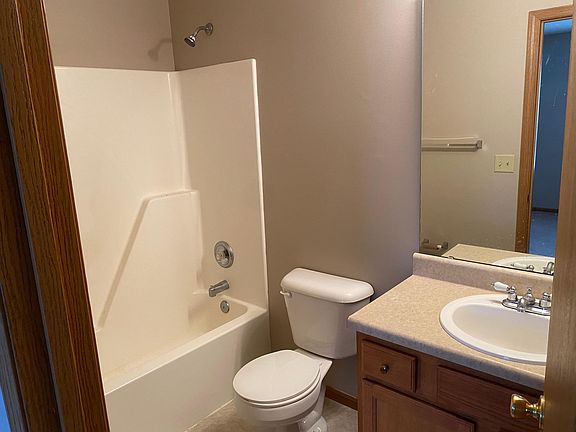 4th image of 200 Sorrento Ln