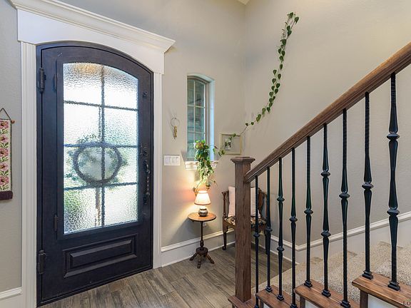 3rd image of 211 Saddle Brook Cir