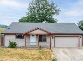 660 N 1st St, Carlton, OR 97111