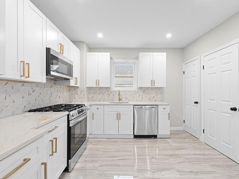 1st image of 187-41 Tioga Drive