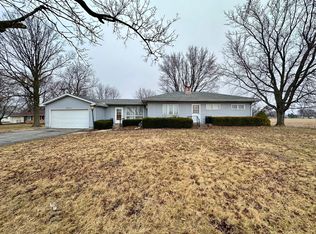 3912 Emerson Rd, Sterling, IL 61081