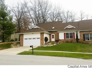2552 Chapel Hill Rd, Springfield, IL 62702