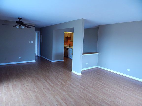 4th image of 15822 Terrace Dr Unit 3