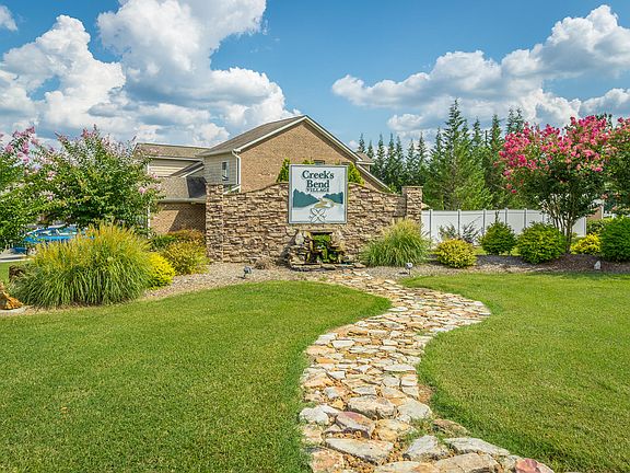 2nd image of 5497 Mandarin Cir #105