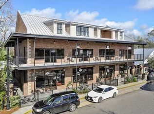 1019 Government St, Ocean Springs, MS 39564