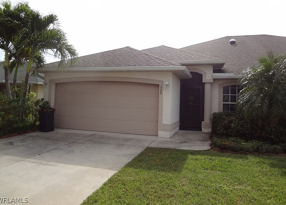 1st image of 608 SE 14th Terrace Cpe