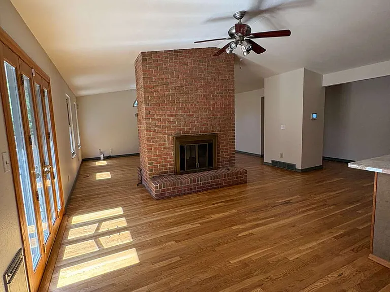 6469 Pulpit Rock Dr — Photo 6