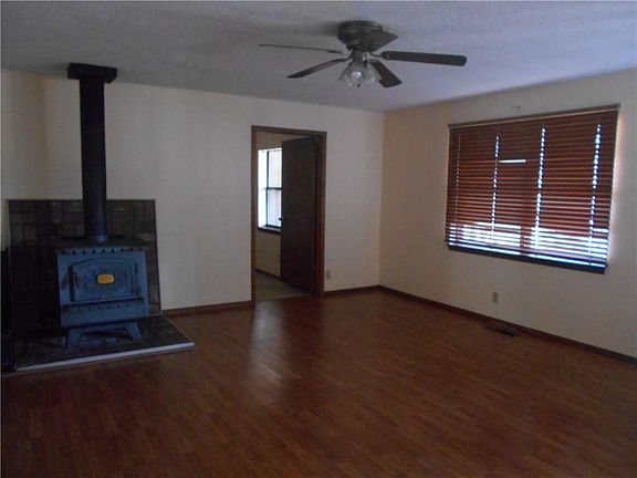 5th image of 119 Meadow Ln