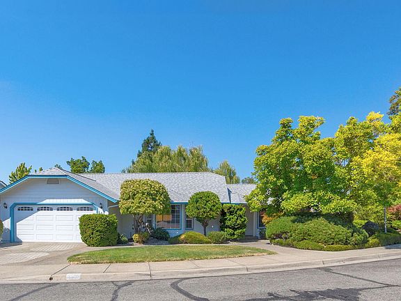 2nd image of 100 SE Liberty Dr