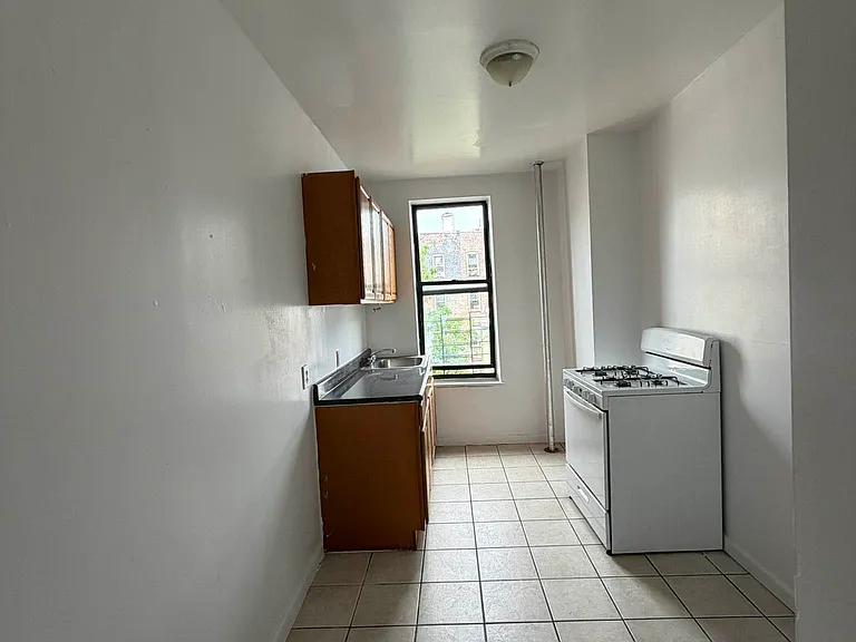 140-33 34th Ave #4C — Photo 2