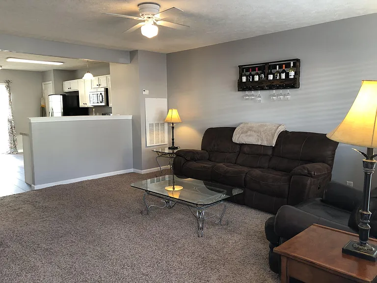 2961 S Rutherford Blvd #B-4 — Photo 4