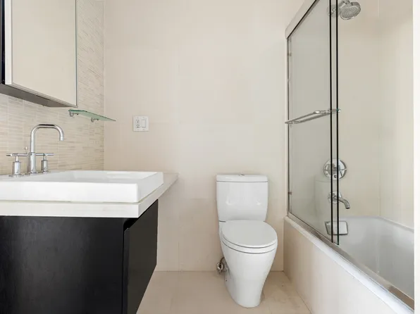 140 Charles Street 7A image 7 of 8