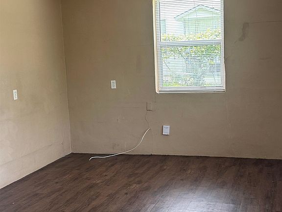 2nd image of 243 Lovelace Dr