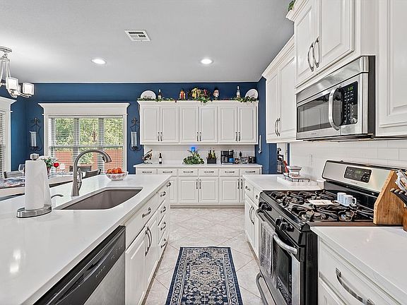 2nd image of 2108 Lester Ave