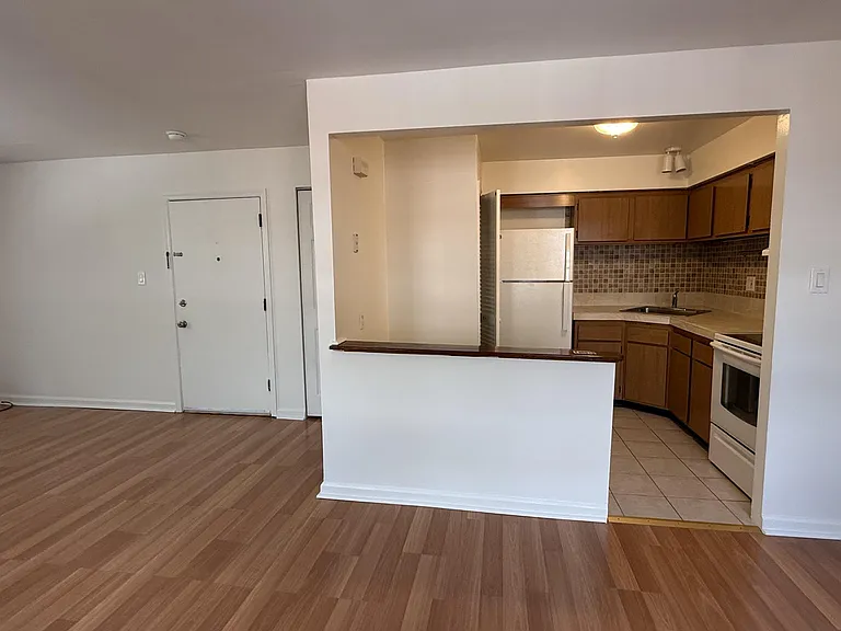 512 Stidman Dr #D4 — Photo 4