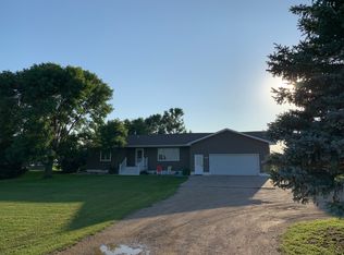 13697 387th Ave, Aberdeen, SD 57401