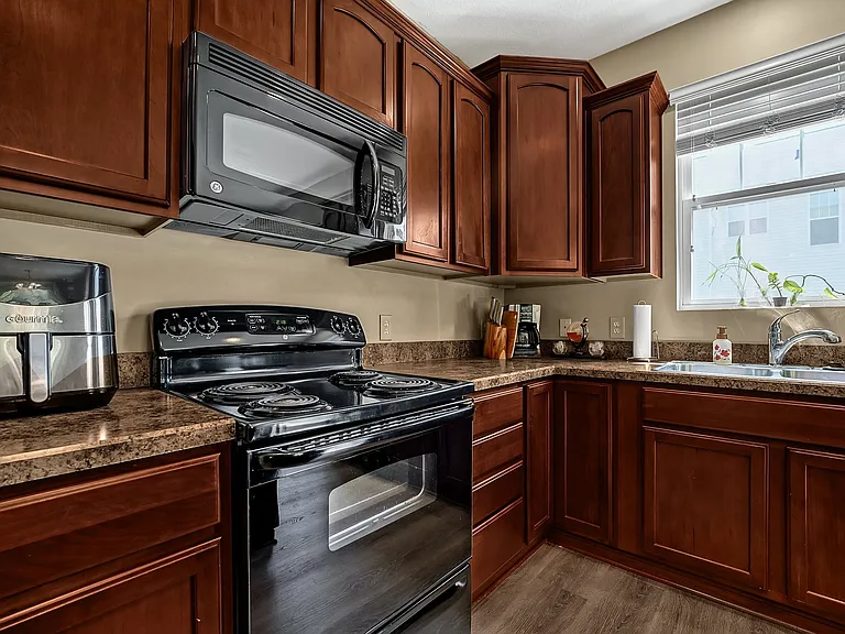 4131 Kinnia Dr — Photo 10