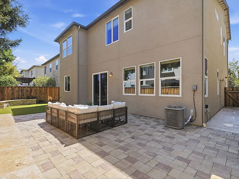1439 Shore Dr — Photo 18