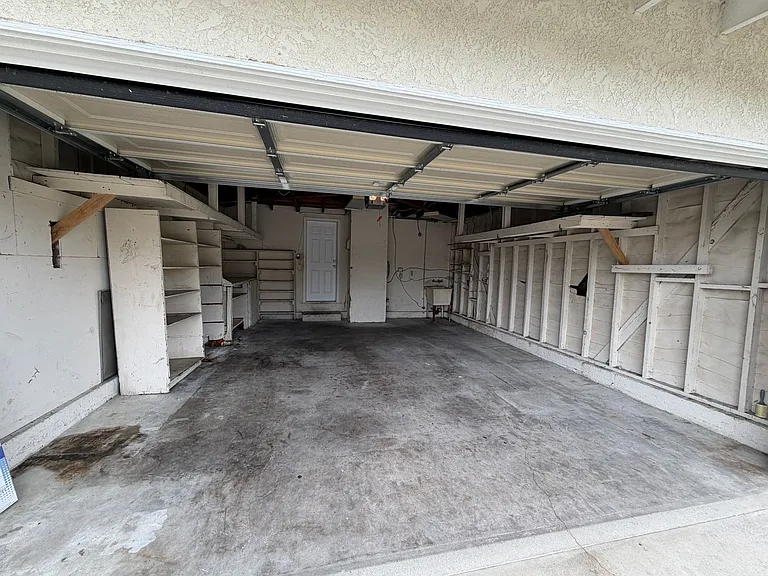 2221 Faust Ave — Photo 32