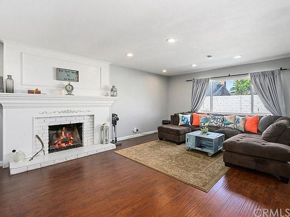 4th image of 7631 Hershey Dr