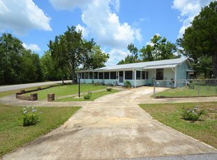 1752 Lily St, Chipley, FL 32428