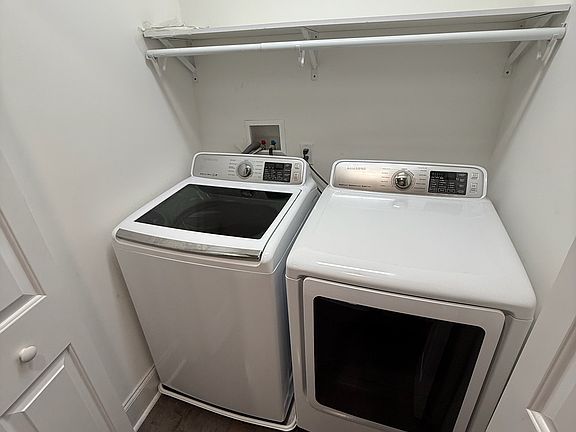 5th image of 1029 S Dorrance St