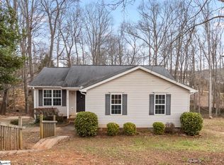 19 N Kings Dr, Fountain Inn, SC 29644