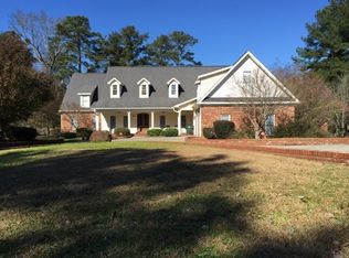 17 Willow Lake Dr, Warner Robins, GA 31093