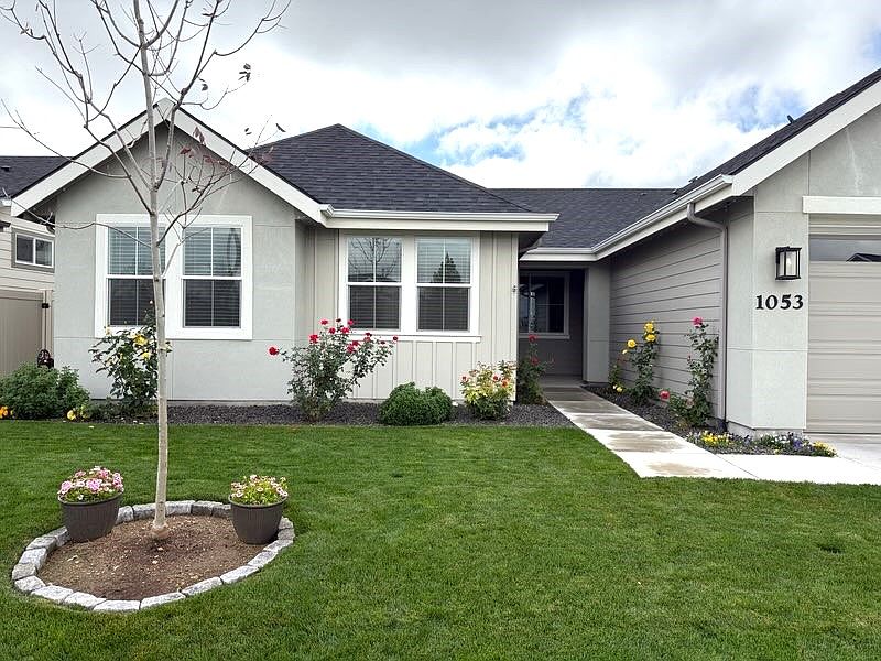 1st image of 1053 E Whig Dr
