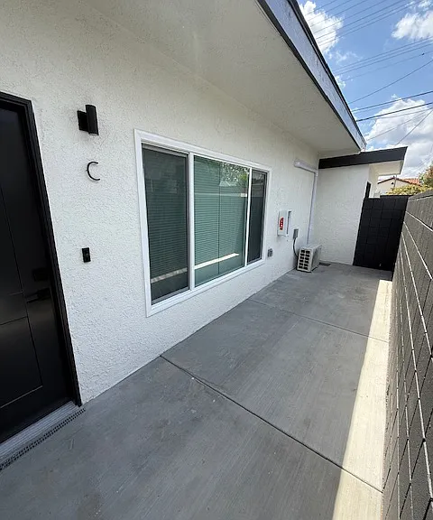 1509 N Hollywood Way #C — Photo 34