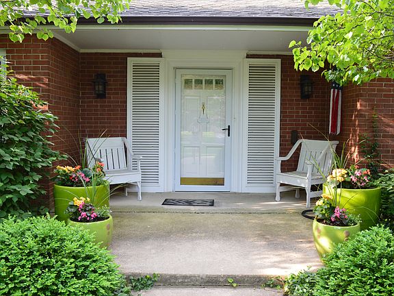 Front entryway