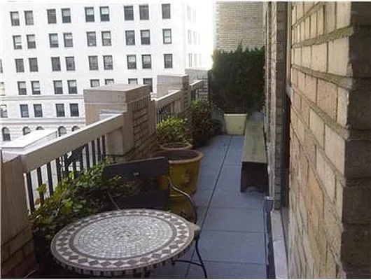 Rented by Douglas Elliman | media 23