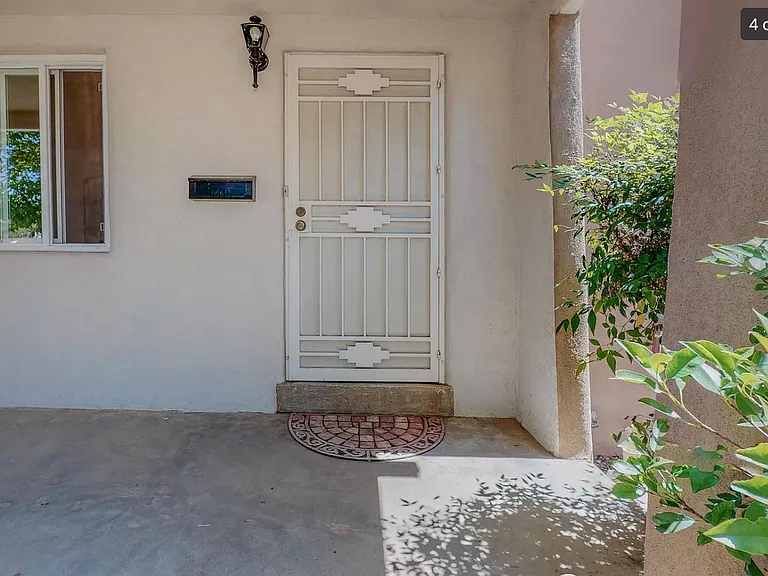 412 Cardenas Dr NE — Photo 4