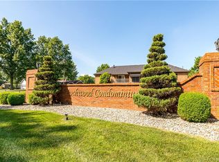 1411 Slate Run Rd APT 18, New Albany, IN 47150