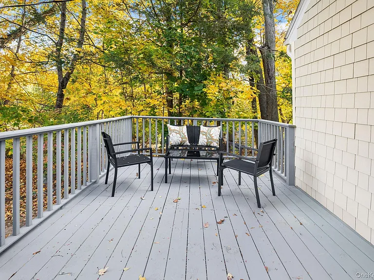 27 Winding Ln — Photo 32
