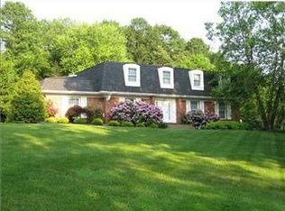 104 Shannon Dr, Blawnox, PA