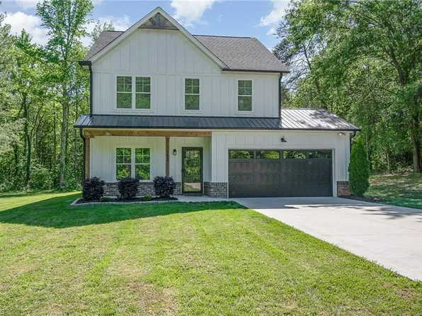 7634 Grapevine Rd, Lewisville, NC 27023