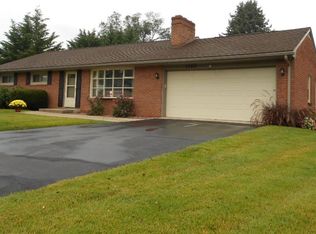 13411 Cherry Tree Cir, Hagerstown, MD 21742