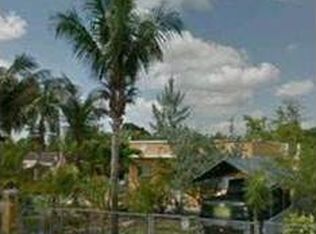725 E 18th St, Hialeah, FL 33013