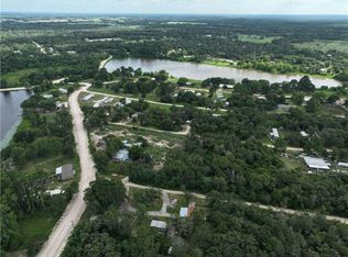 1280 Lakeview Dr, Caldwell, TX 77836